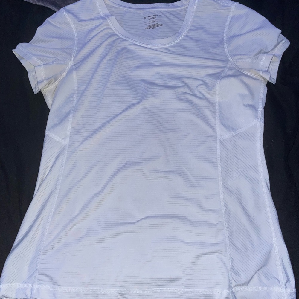 White workout shirt. Perfect condition